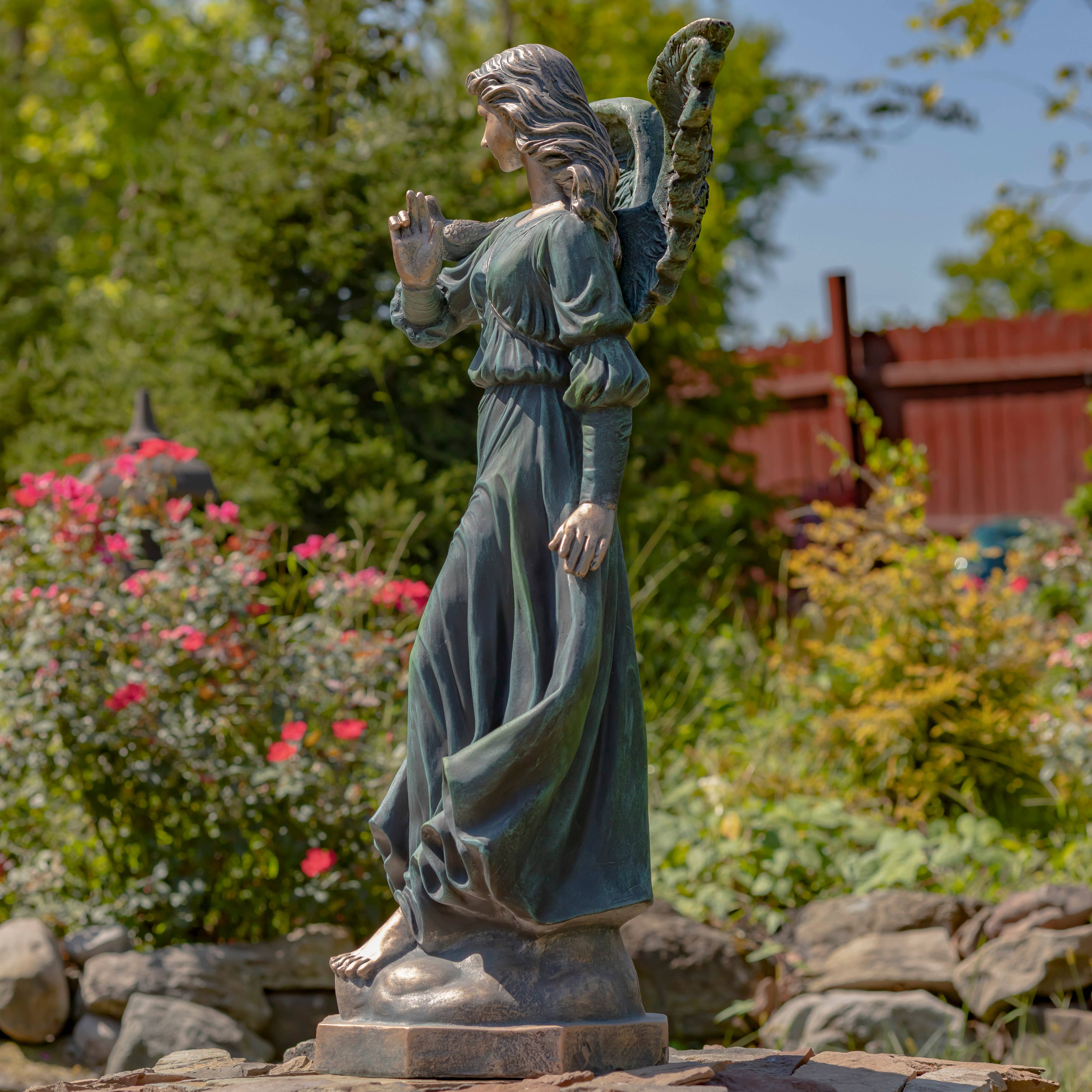 Zaer Ltd. International - Vente Bibelots/décorations d'extérieur - Statue d'ange de 46 pouces de haut avec robe gonflée et oiseau « Maria »5