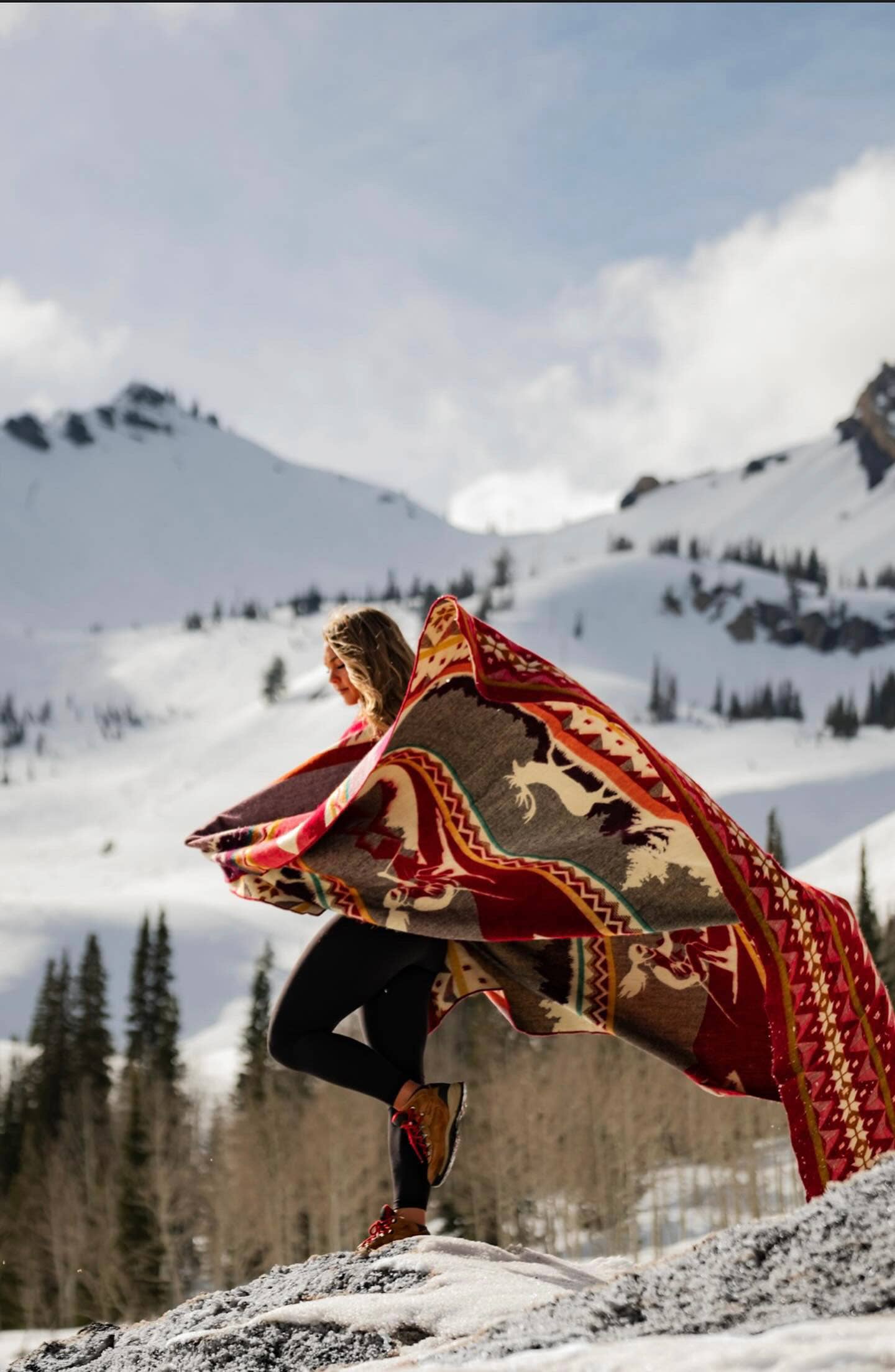 Ecuadane - Wholesale Throw Blanket - Southwest Reversible Aztec Blanket, Queen Size Throw8