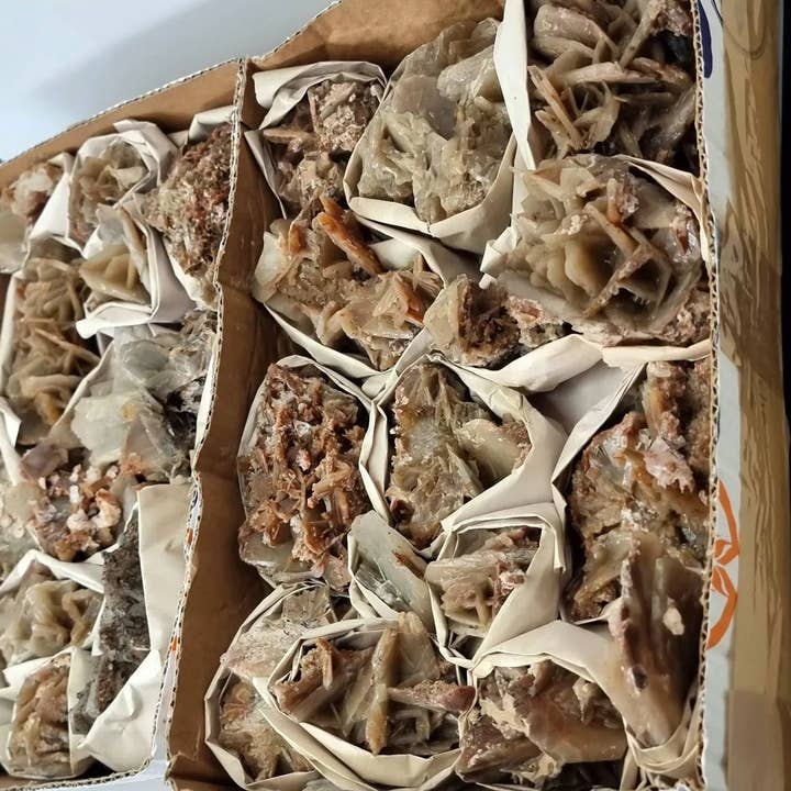 Barytkristallbox im Angebot — Baryt-Box für den Großhandel von Distinction Crystals