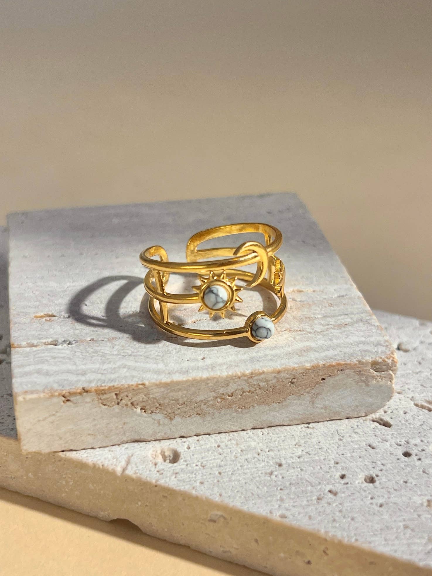 COSMOS - Venta al por mayor Anillo con gemas - Anillo ajustable con luna, estrella y sol con piedra1