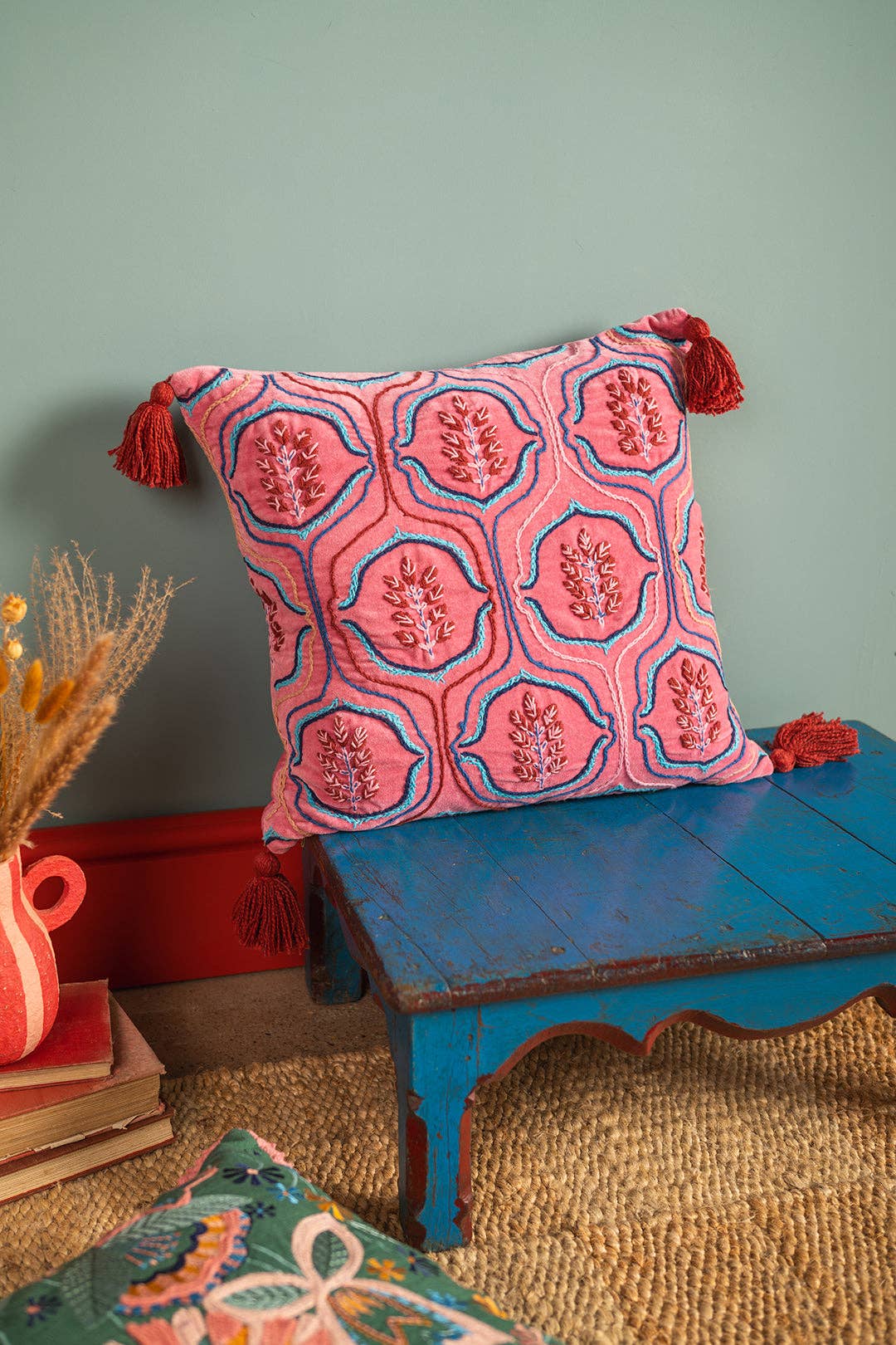 Ian Snow Ltd – wholesale Chair cushion – Pink Velvet Leaf Embroidered Cushion Cover0