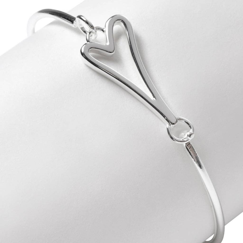 Miss Dee - Wholesale Cuff Bracelet - Bracelet silver cuff with hollow heart clasp1