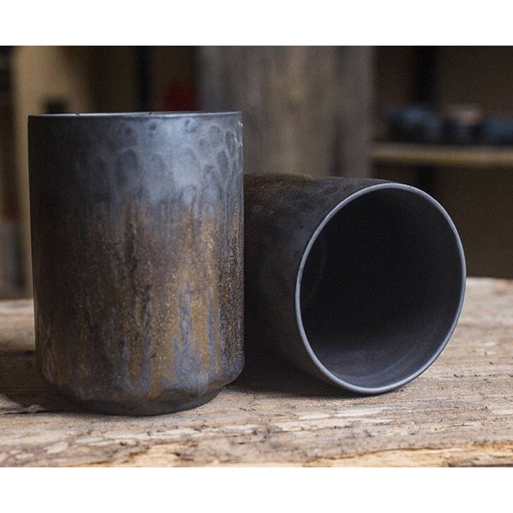 Gohobi Tasse à Thé en Céramique Style Japonais Doré Noir Yunomi pour la vente par Gohobi (We cover U.S. import duties)