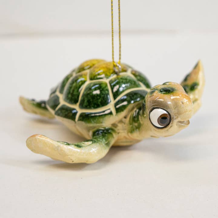 Sea Creations – wholesale Prydnad – Tecknad sköldpadda grön prydnad 3 1/2 ”X 4"