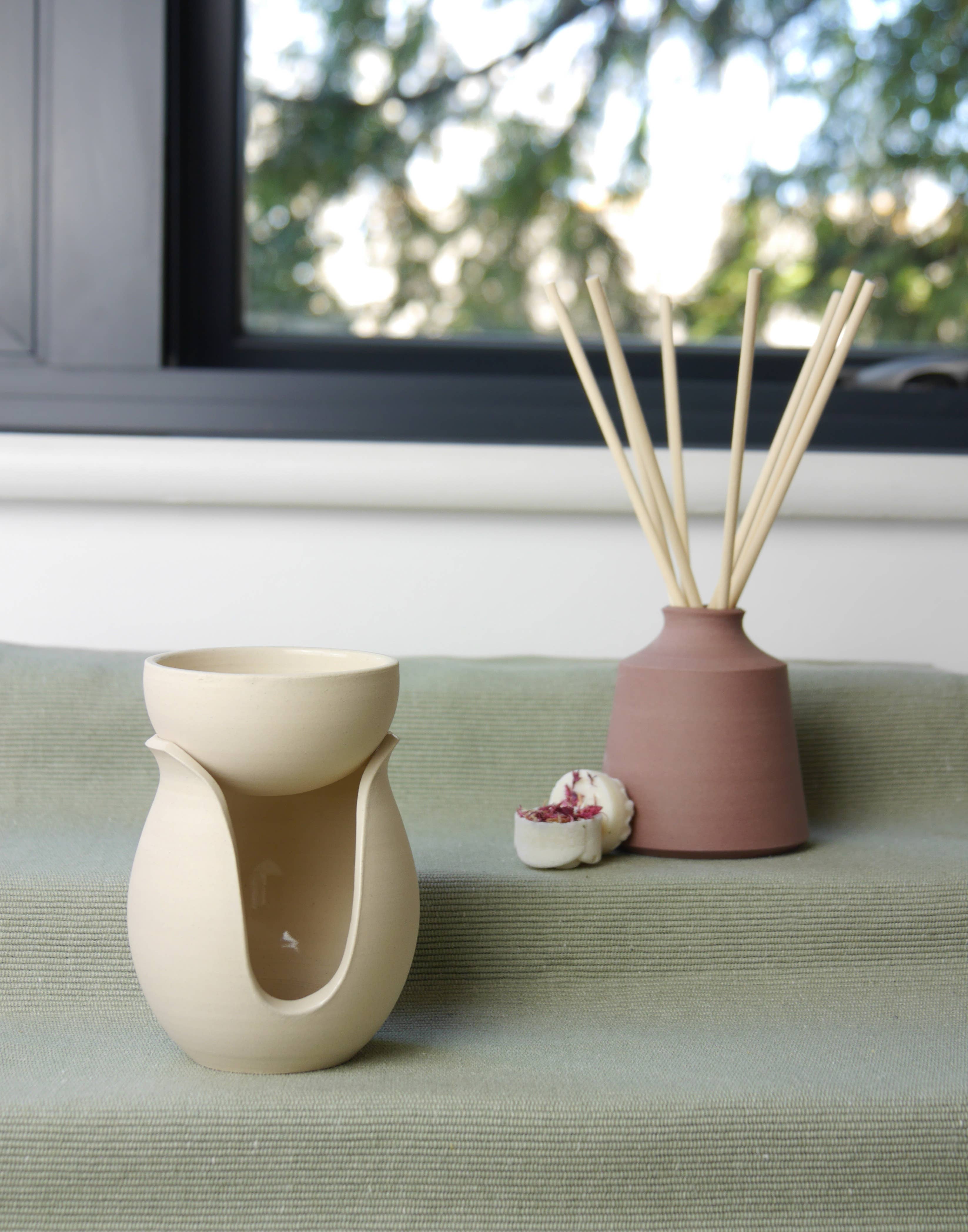 Throw to fire – wholesale Fragrance warmer – Handmade, Ceramic Oil Burner / Wax Melt Burner - Gift-ready3