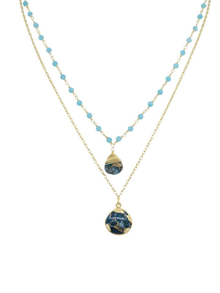 Collier Double Jill avec chaîne en amazonite dorée et pendentif turquoise en cuivre Mojave bleu sarcelle pour la vente par A Blonde and Her Bag