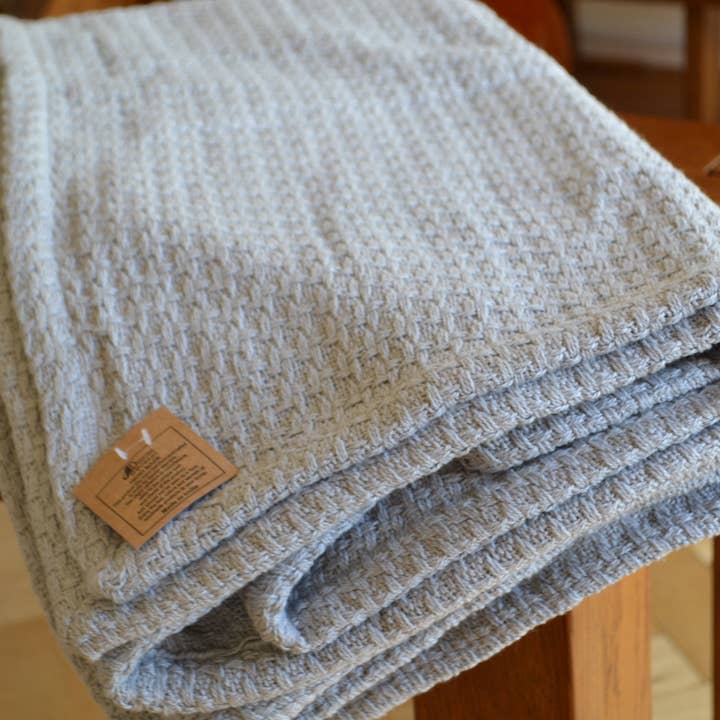 Designs Emporium - Wholesale Decoratiedeken - Grote gebreide deken grijs zacht wafelkatoen1