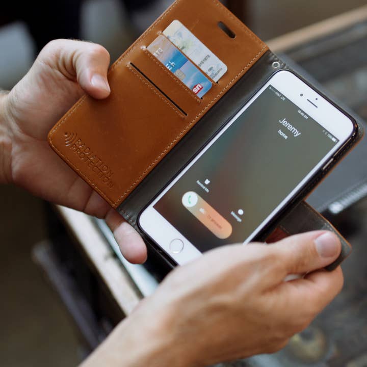 SafeSleeve - Anti Radiation Cases – wholesale Phone case – Unisex – SafeSleeve for iPhone 6 Plus/7 Plus/8 Plus - Genuine Leather