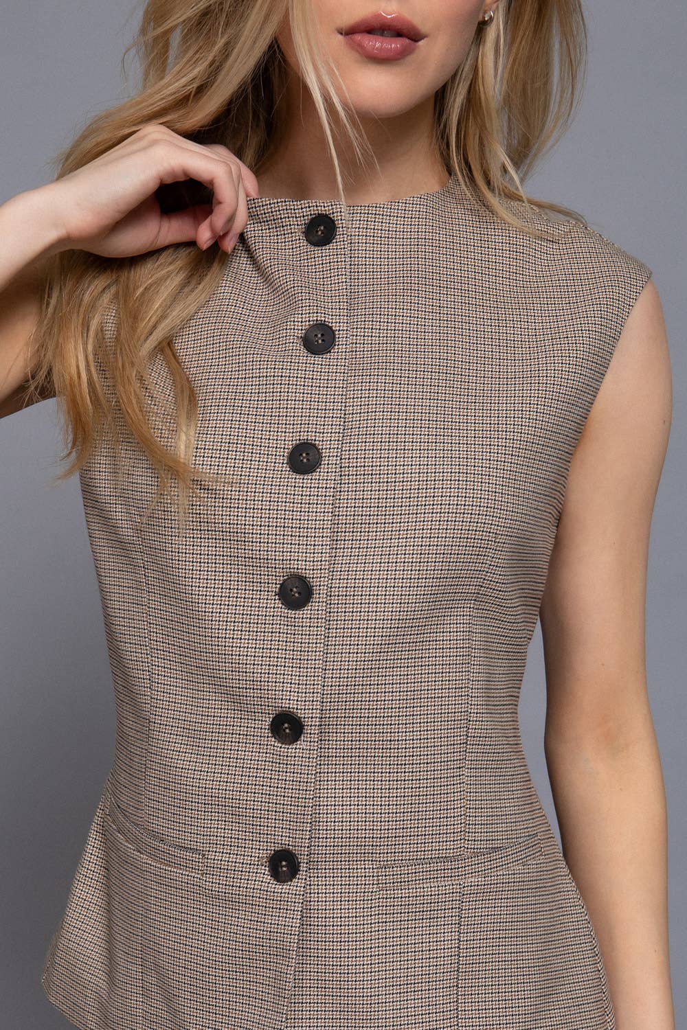 Active Basic | Active USA - Wholesale Suit Vest - Women's - Sleeveless Crew Neck Front Button Down Checked Vest3