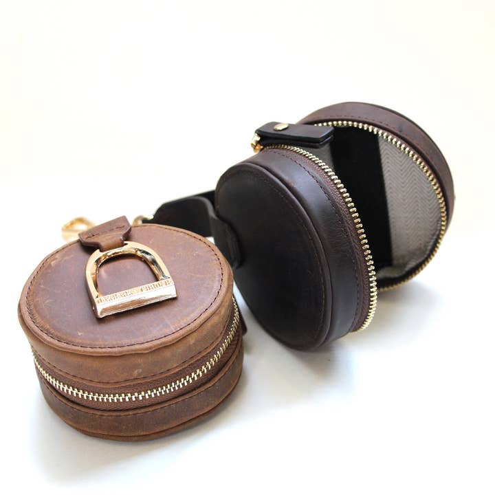 Oakbark & Chrome - Wholesale Crossbody Bag - Women's - Stirrup Accessory Keeper in Brindle