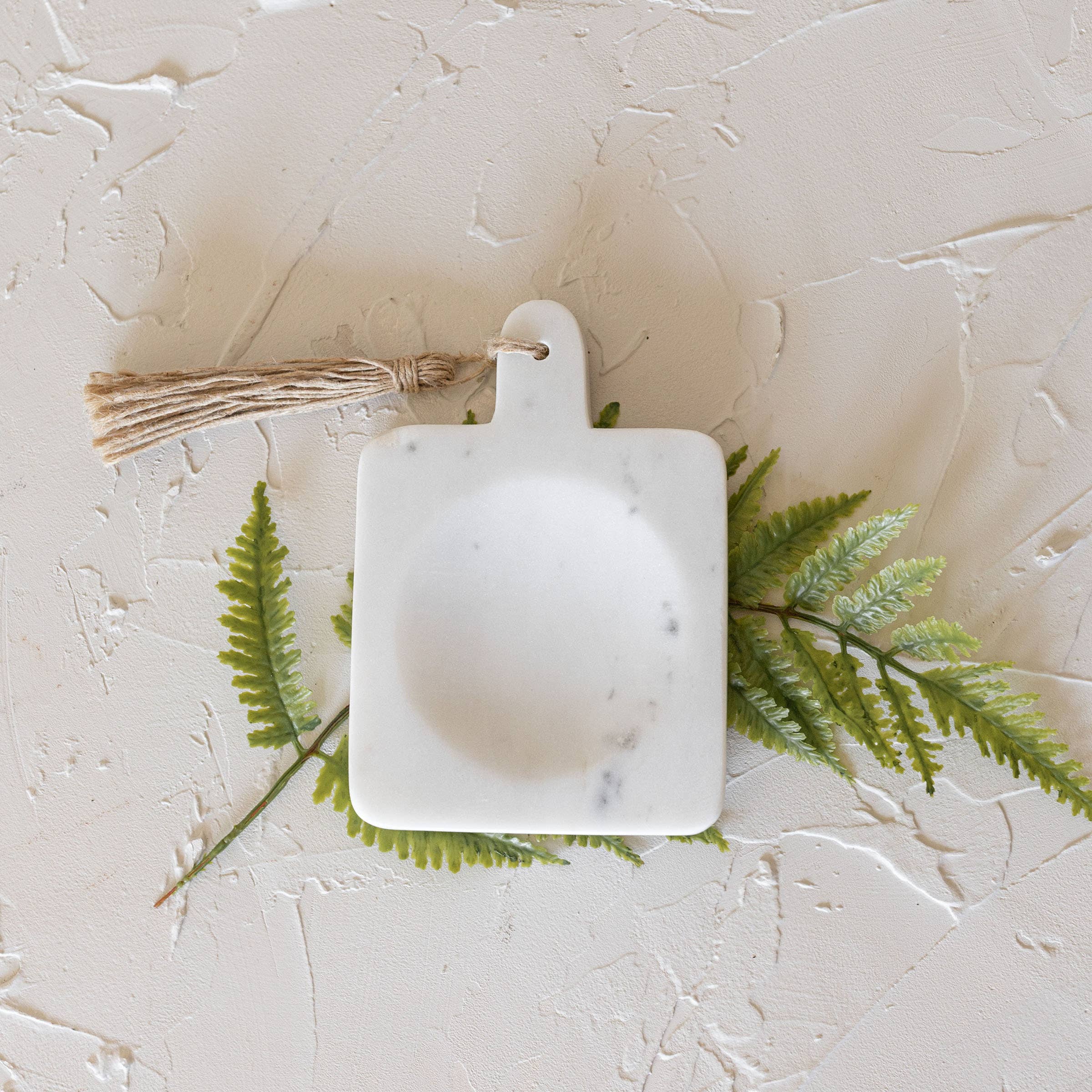 Foreside Home & Garden - Wholesale Spoon Rest - Maggie White Marble & Jute Spoon Rest