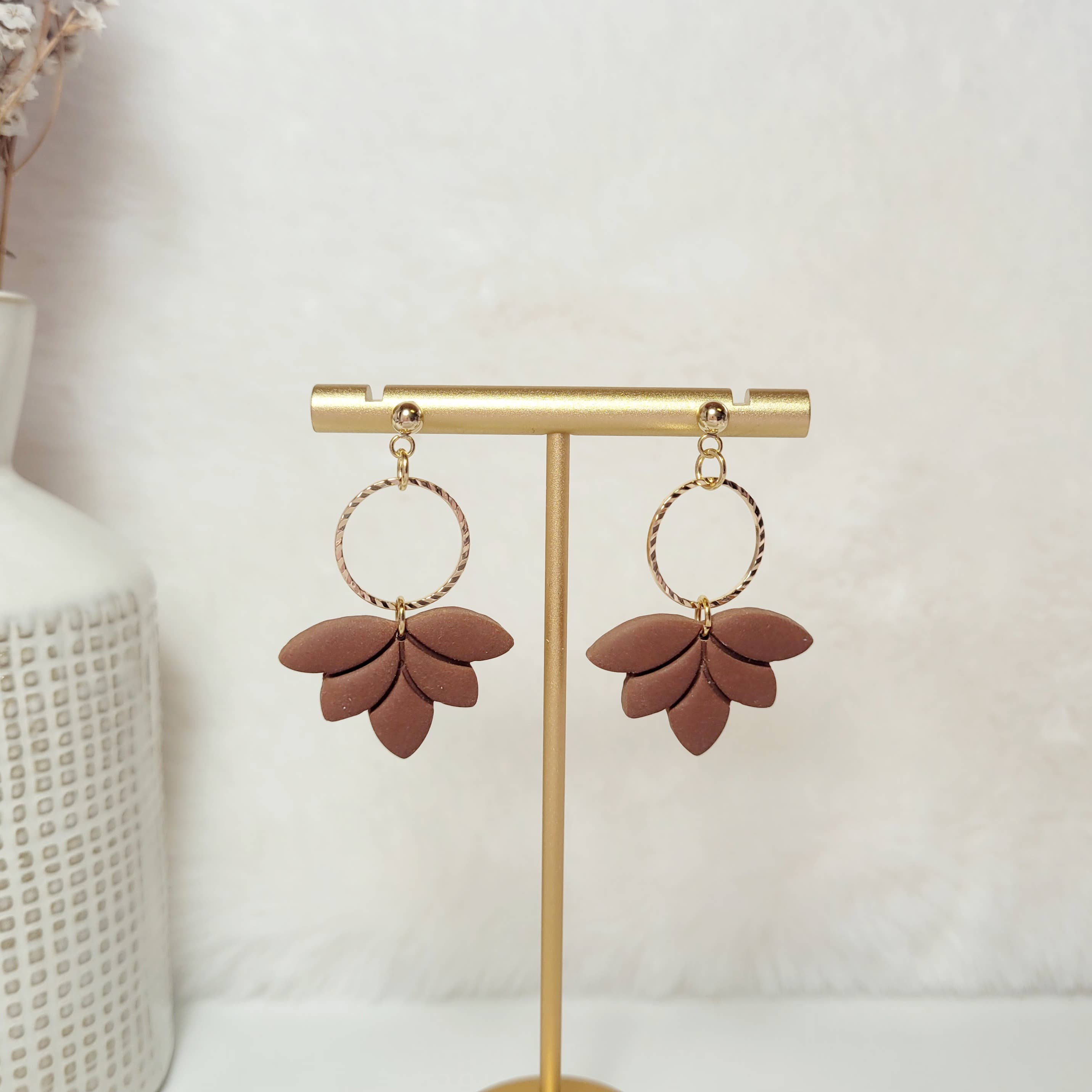 Spiegel Clay - Wholesale Dangle Earrings - Lotus dangle2