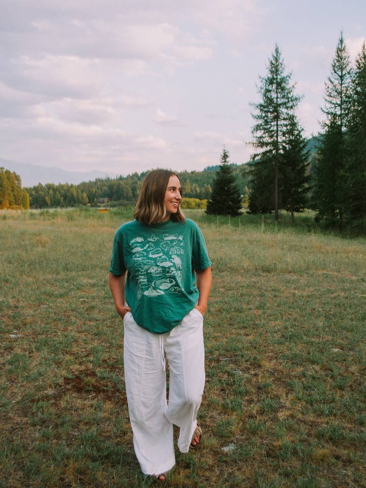 Traildust Goods - Wholesale Screen Printed T-Shirt - Women's - Washington National Parks Souvenir T-Shirt Unisex1