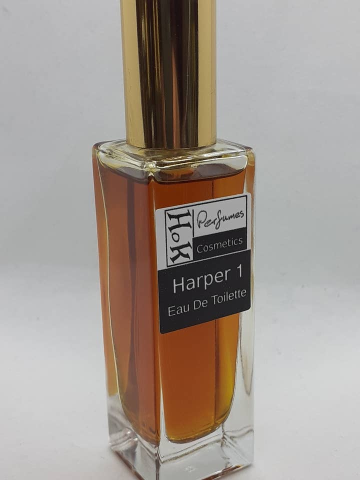 Harpist 1 voor wholesale door House Of Kiya Perfumes + Cosmetics