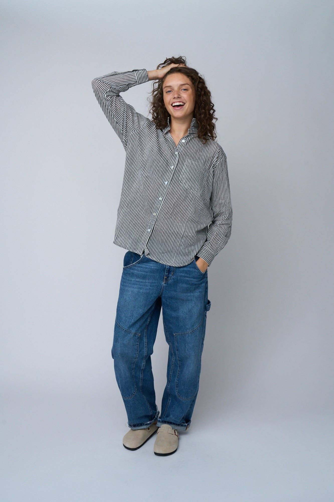 and for Good – Großhandel Hemd mit Button-down-Kragen – Damen – Good Boyfriend Shirt - Herrenmode Stripe Schwarz1