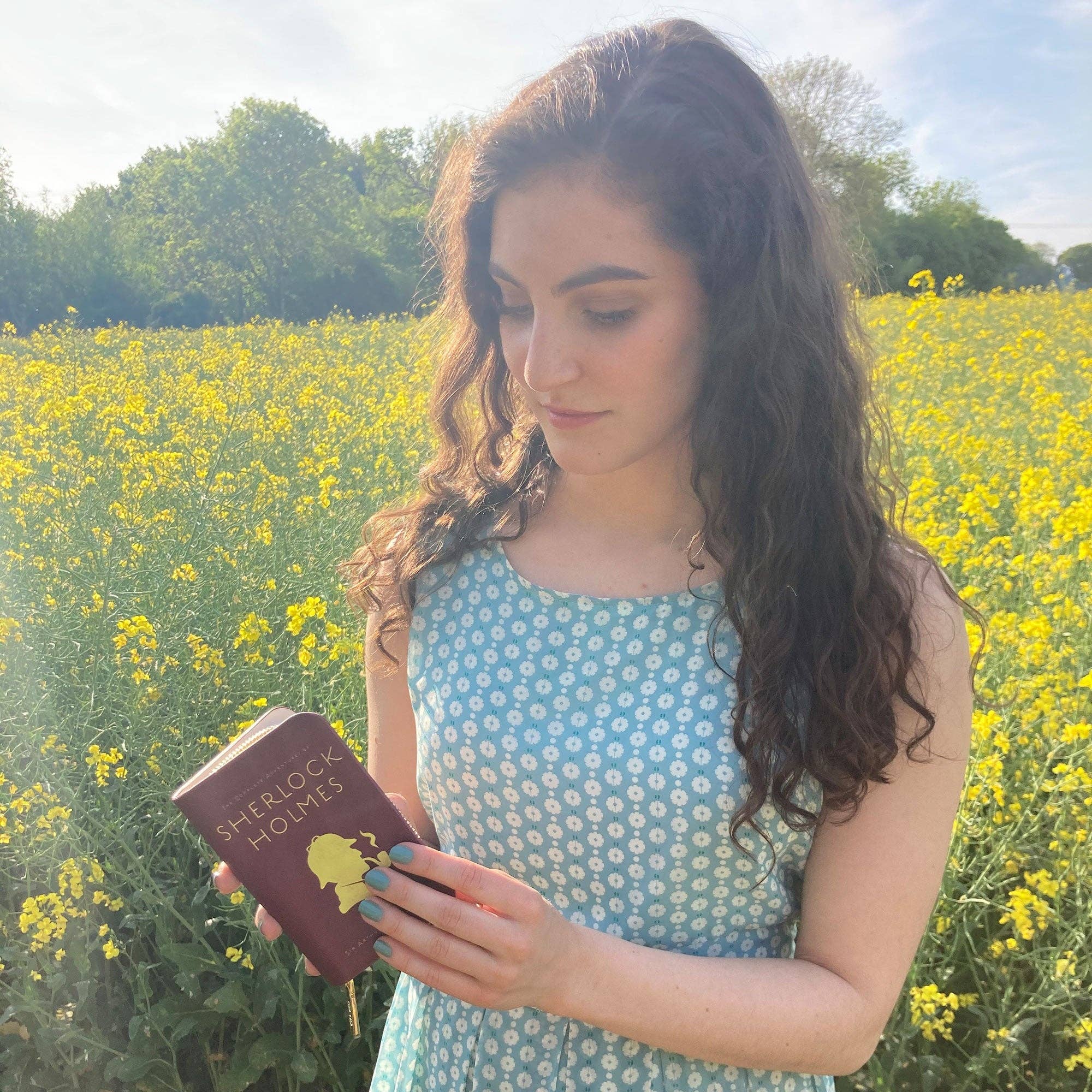 Well Read Company - Wholesale Wallet - Women's - Sherlock Holmes Silhouette Zip Around Purse5