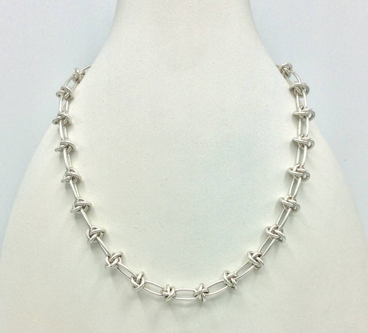 Alchemy Inc - Wholesale Pendant/Charm Necklace - Silver Plated Chunky Love Knot Necklace - 4424