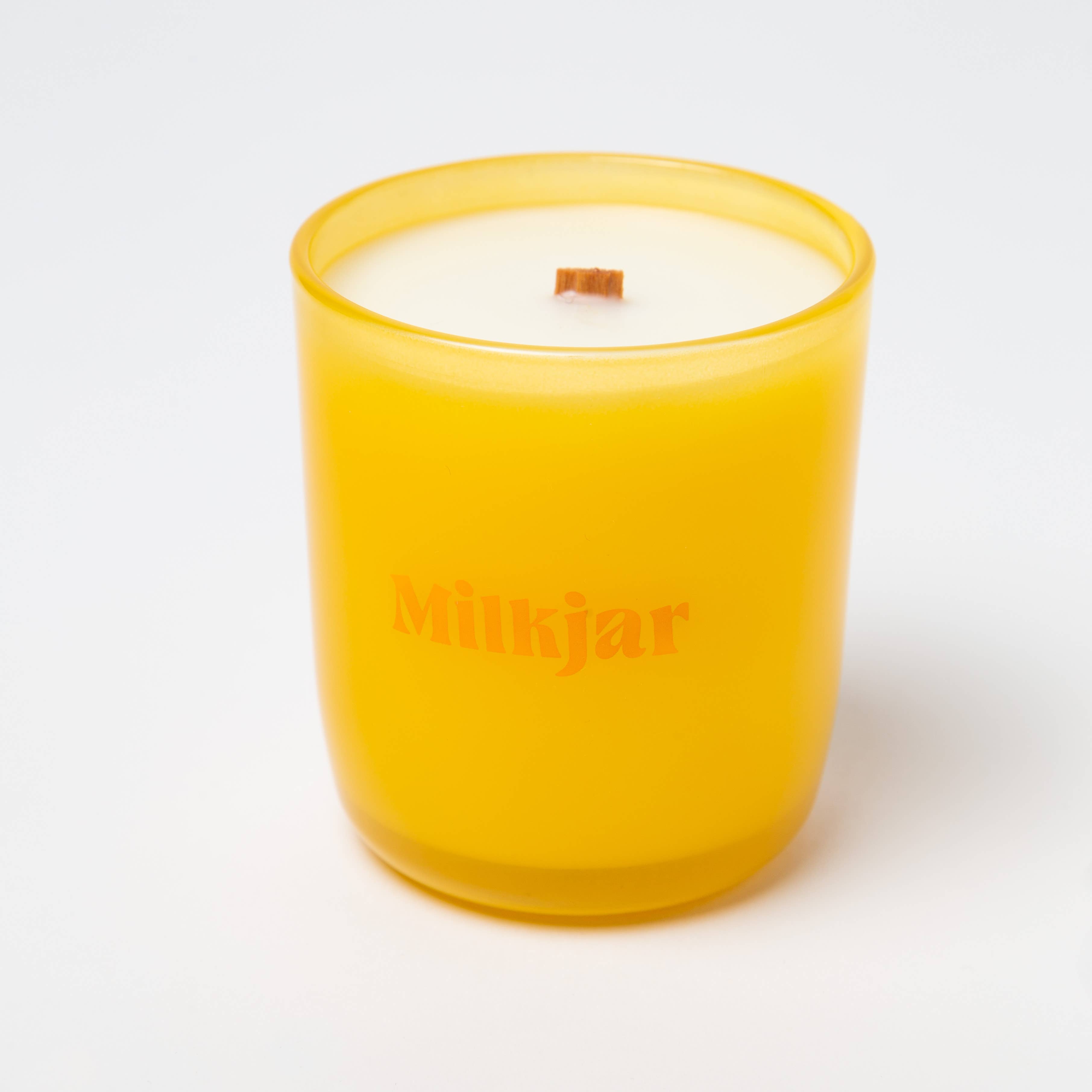 Milk Jar Candle Co. - Vente Bougie en bocal - Bougie à l’huile essentielle Citrus et cire soja noix de coco 226 g6