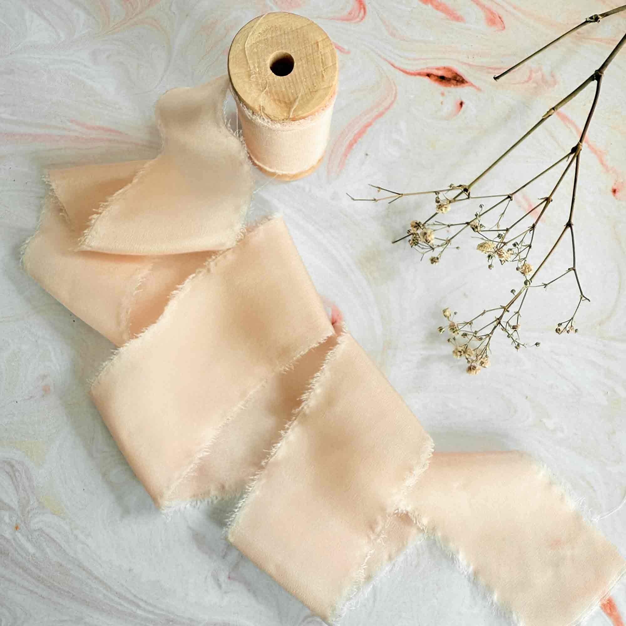 The Natural Paper Company - Vente Ruban – emballage cadeau - Ruban de soie en pêche | Rouleau de 5 mètres de ruban de soie3