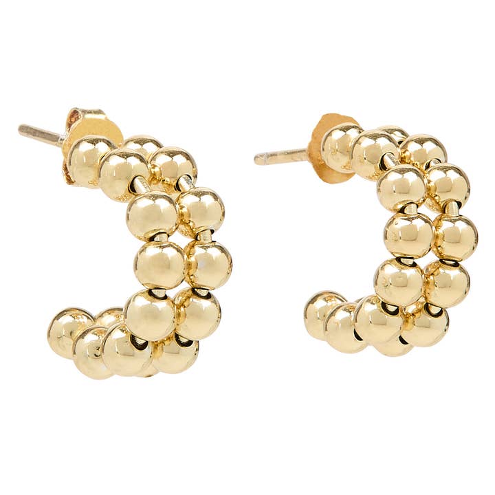 Créoles Huggie à perles dorées pour la vente par Elyssa Bass Designs