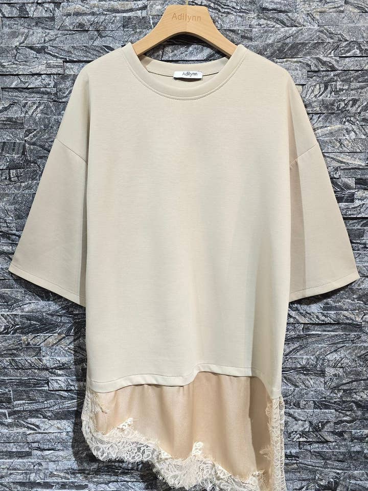 Oversized short-sleeve T-shirt, lace hem H4814 for wholesale by Adilynn