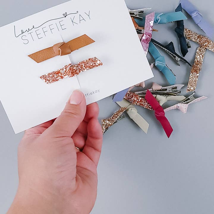 Verknotete Haarspangen | 2er-Pack Sortiment für den Großhandel von Love, Steffie Kay