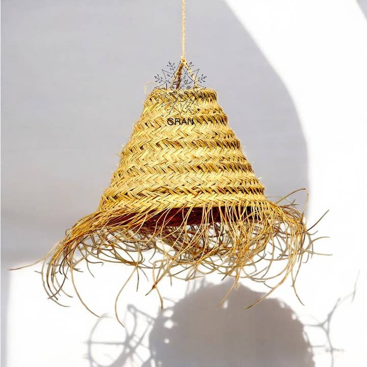 Handwoven Raffia Pendant Light - Boho Palm Leaf Lampshade for wholesale by Gran Wholesale
