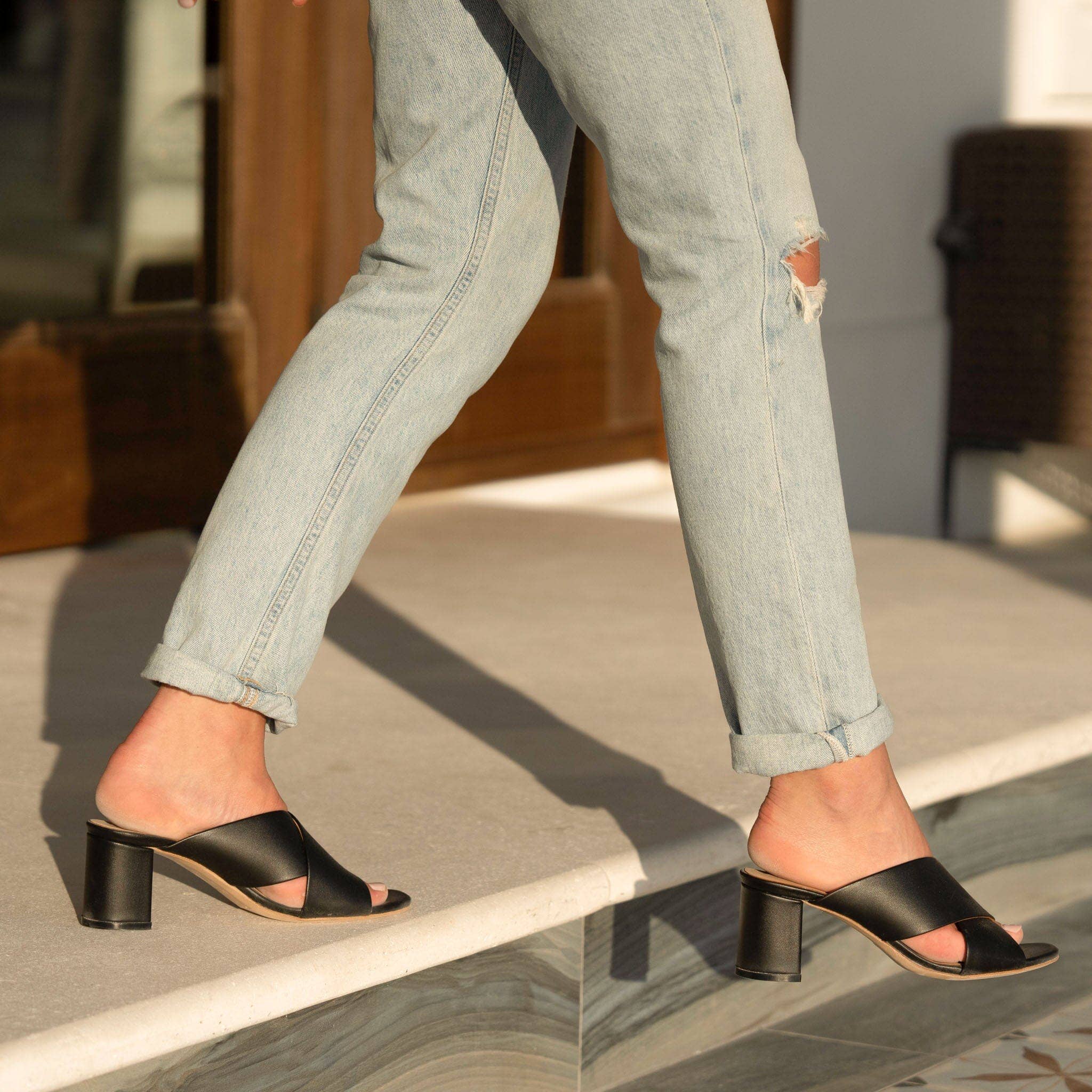 Wholesale Carina Cross Strap Mule Black