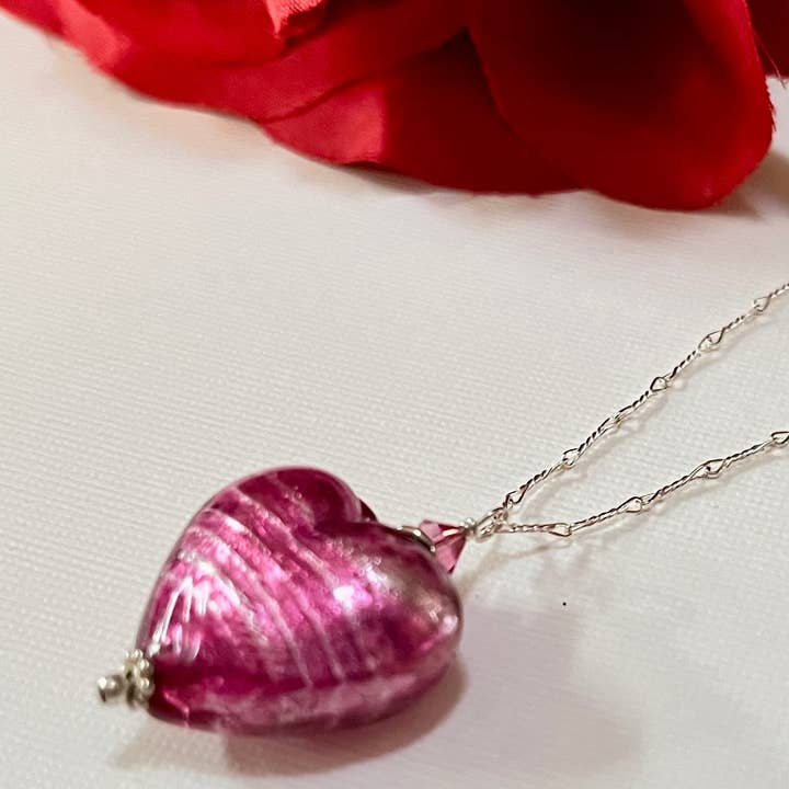 Murano glazen roze "puffy" hart in sterling zilver voor wholesale door Toad Song Jewelry