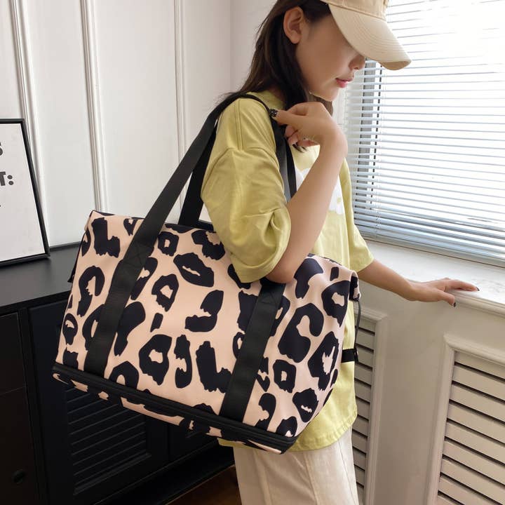 Crave by FW - Wholesale Tote Bag - Women's - Women Tote Bag Big Leopard Travel Bag2