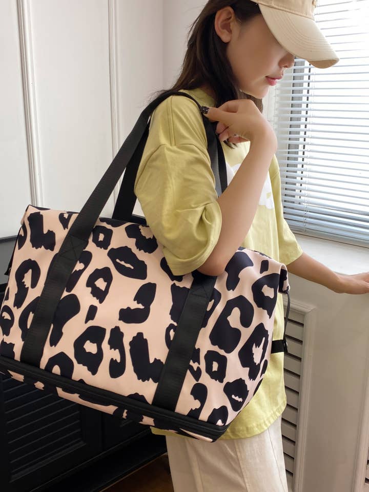 Kvinders mulepose Stor Leopard Rejsetaske for engroshandel hos Crave by FW