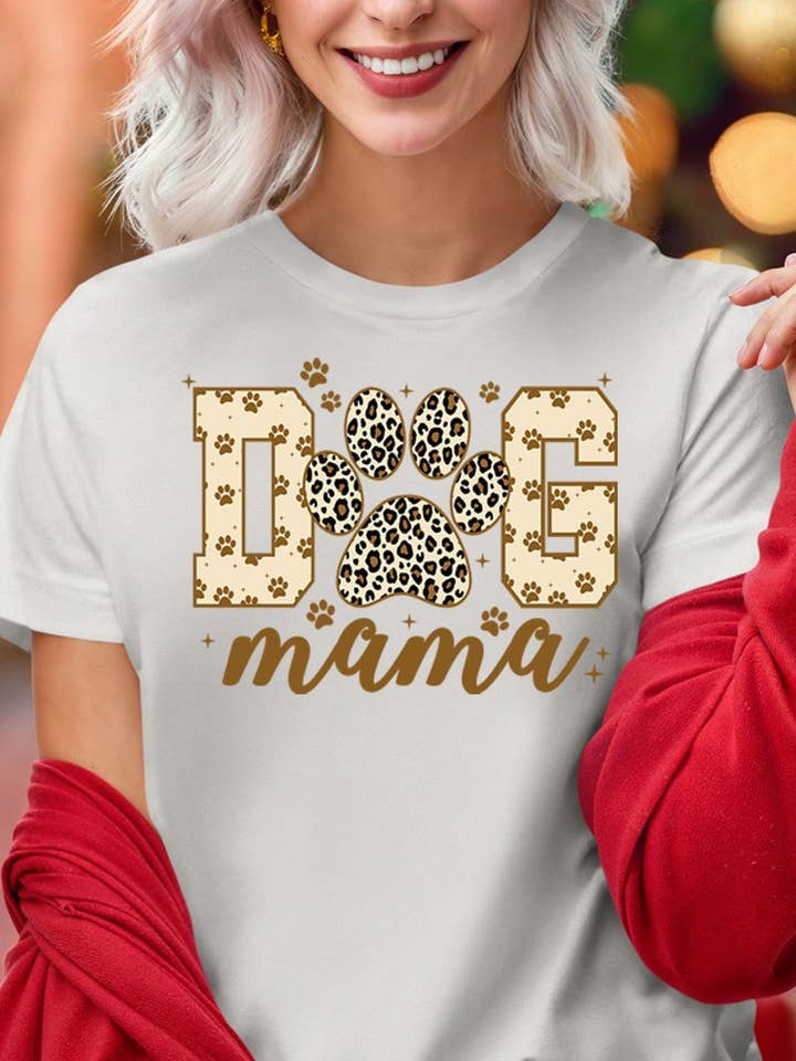 T-shirt graphique "Maman Chien". pour la vente par DG WORLD