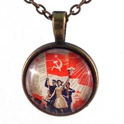 Postage Stamp Jewelry – Engroshandel Halskæde med vedhæng – 1966 Røde Plads Moskva - USSR Frimærkekæde - Frimærkesmykker - Vintage frimærkekæde - Antik bronzefinish