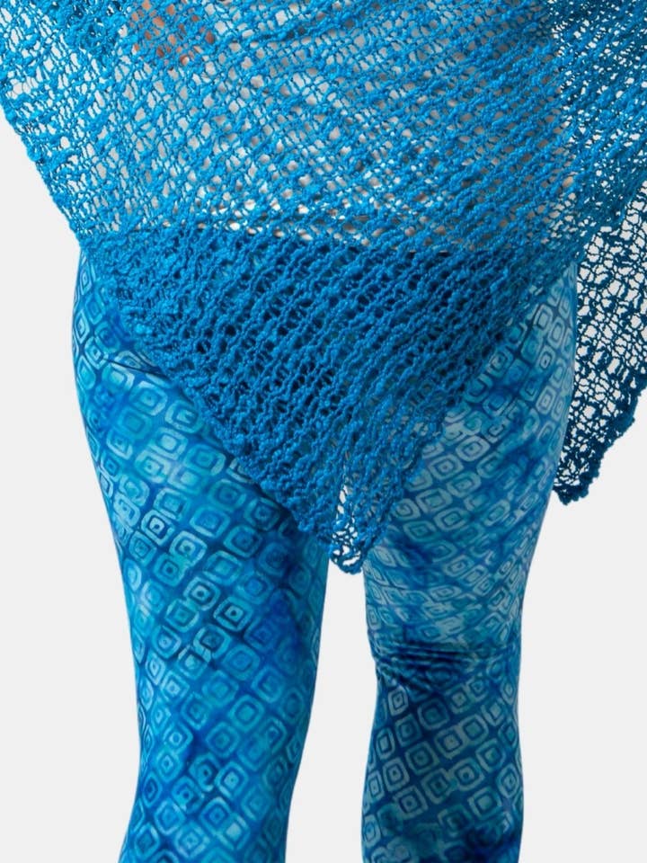 Hands To Hearts - Wholesale Athletic/Lounge Leggings - Women's - Batik Crop Leggings