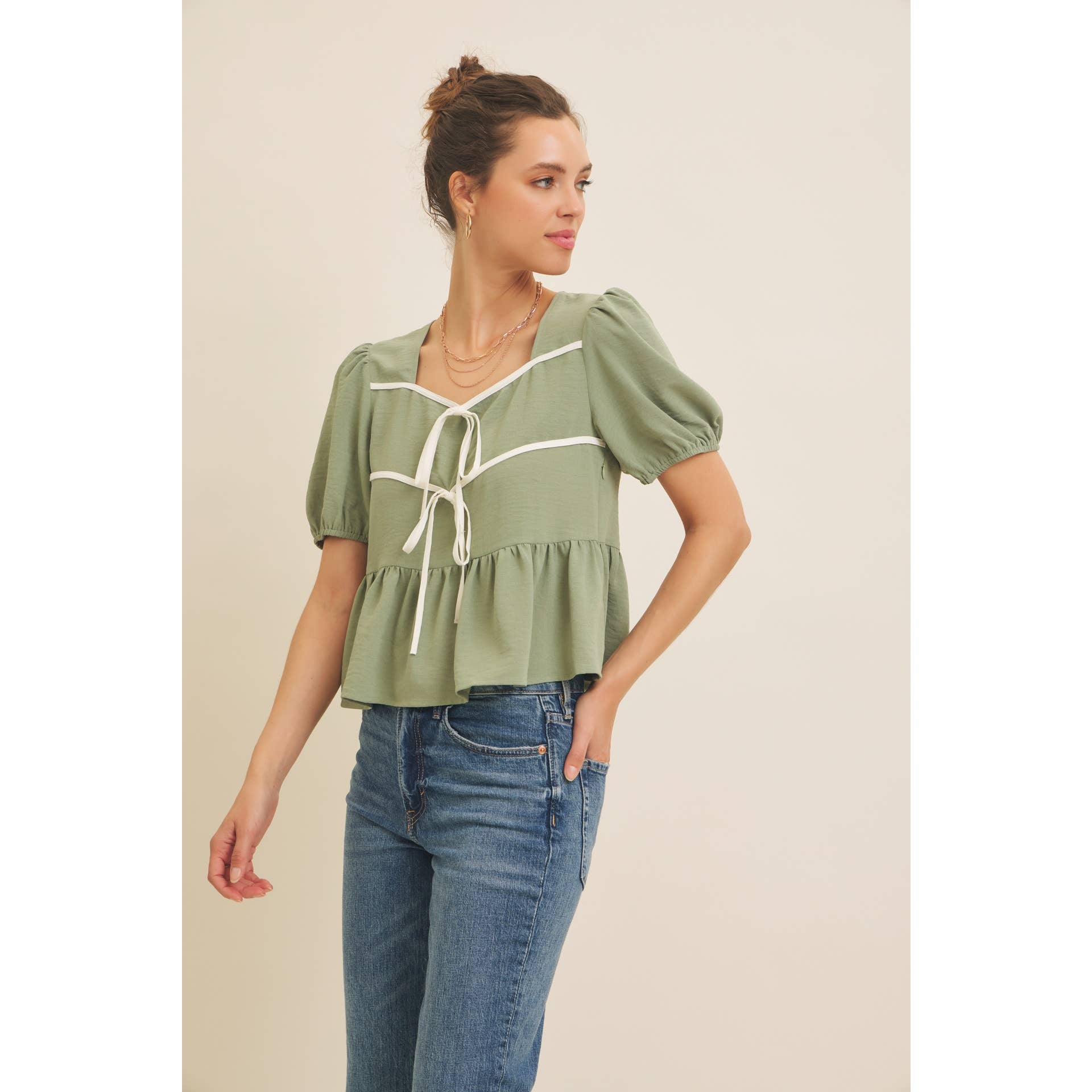 in february - Vente Chemisier – femme - BLOUSE BABYDOLL CHARMANTE AVEC NŒUDS CONTRASTÉS23