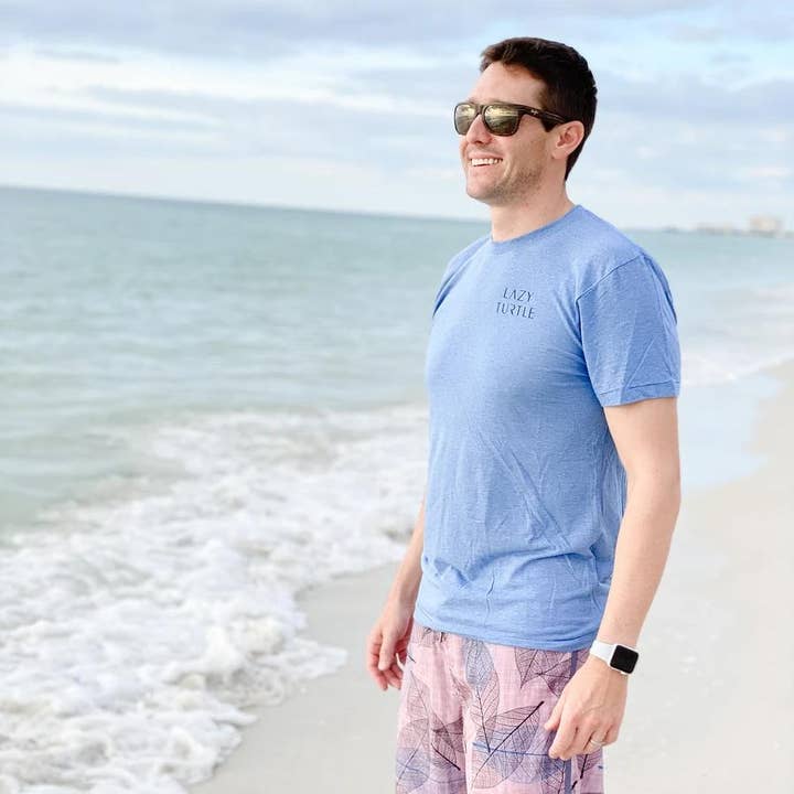 T-shirt Sunset pour la vente par Lazy Turtle