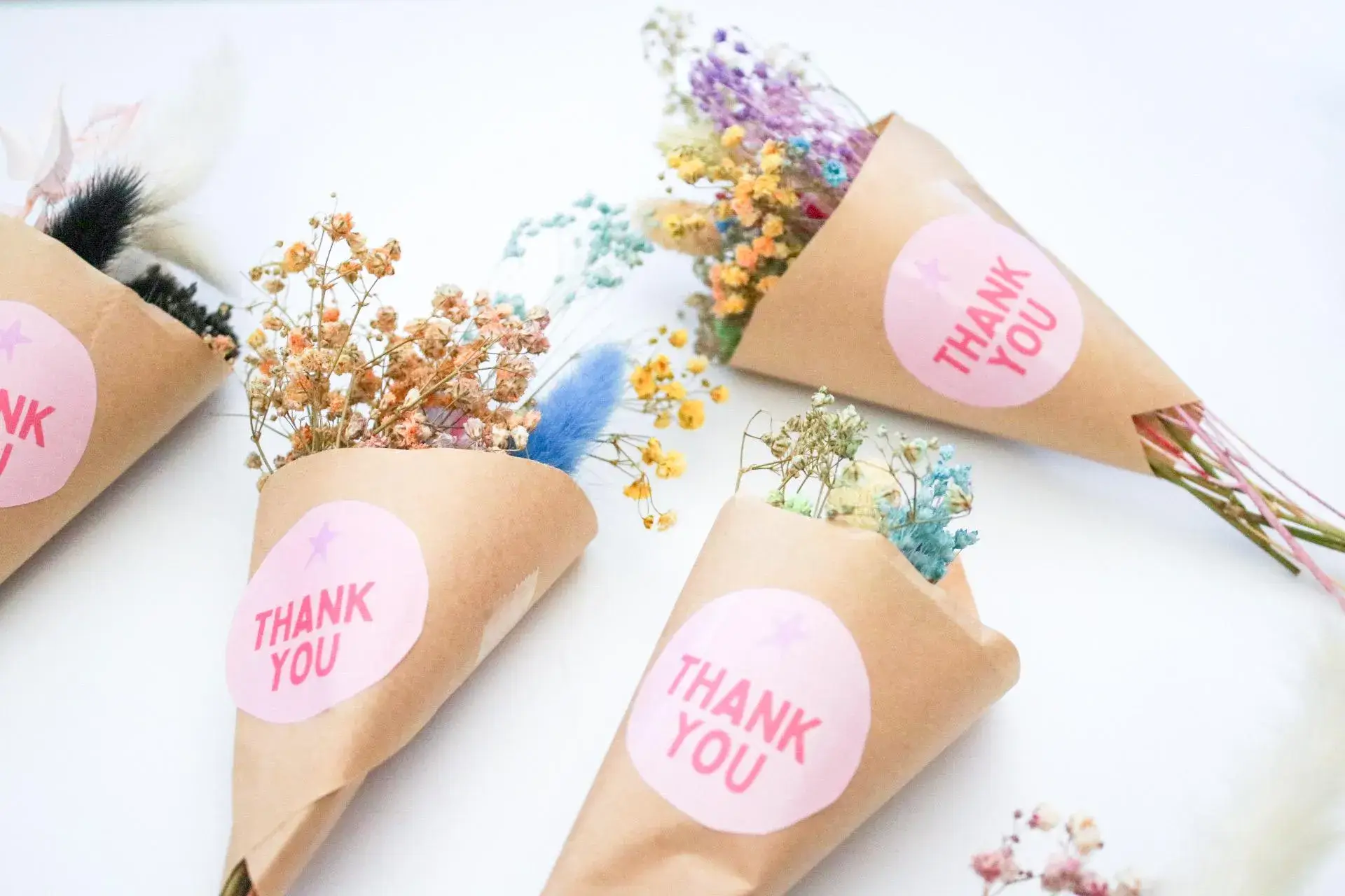 Wildestdreams.flowers - Wholesale Dried/Pressed Flowers - Mini Flower Bouquet rainbow, Gift For Her, Mini Dried Flower2