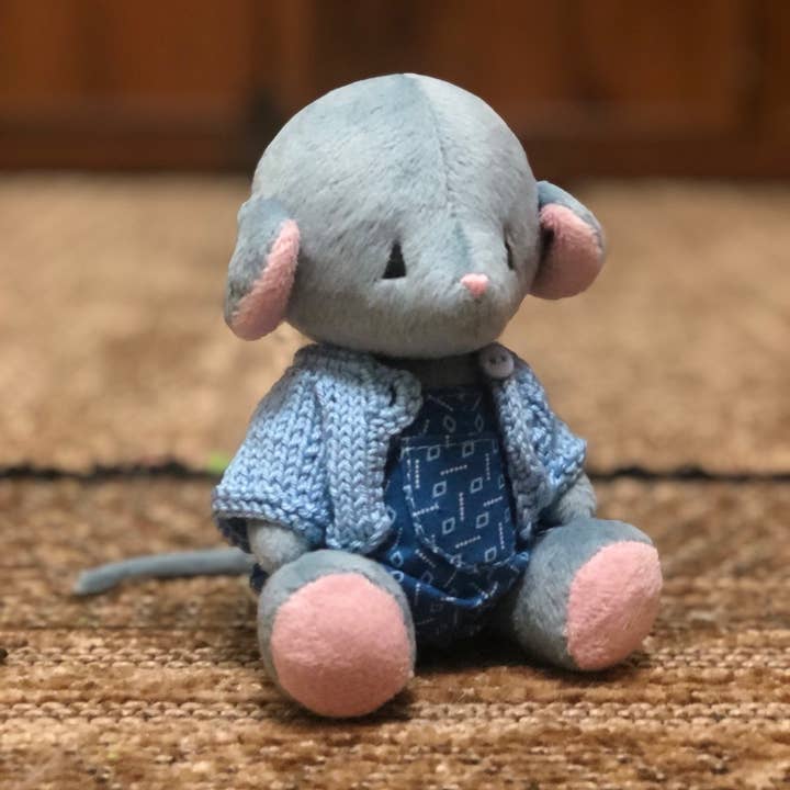 Frank and Bubby - Wholesale Stuffed/plush toy – Kids & baby - Mouse in outfit 1