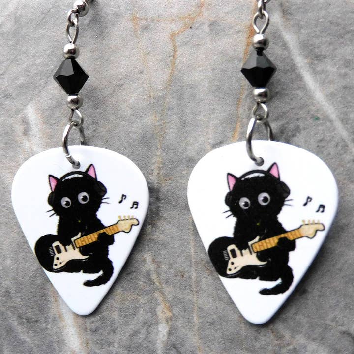 Ohrringe mit Plektren und schwarzer Katze, die E-Gitarre spielt und andere Ergebnisse für plektrum im Großhandel. Kostenlose Rücksendungen und 60-Tage-Zahlungsziel auf Faire im Trend auf Faire.
