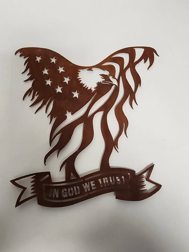 Image murale de drapeau "In God We Trust" avec aigle 8 pouces pour la vente par Universal Ironworks USA