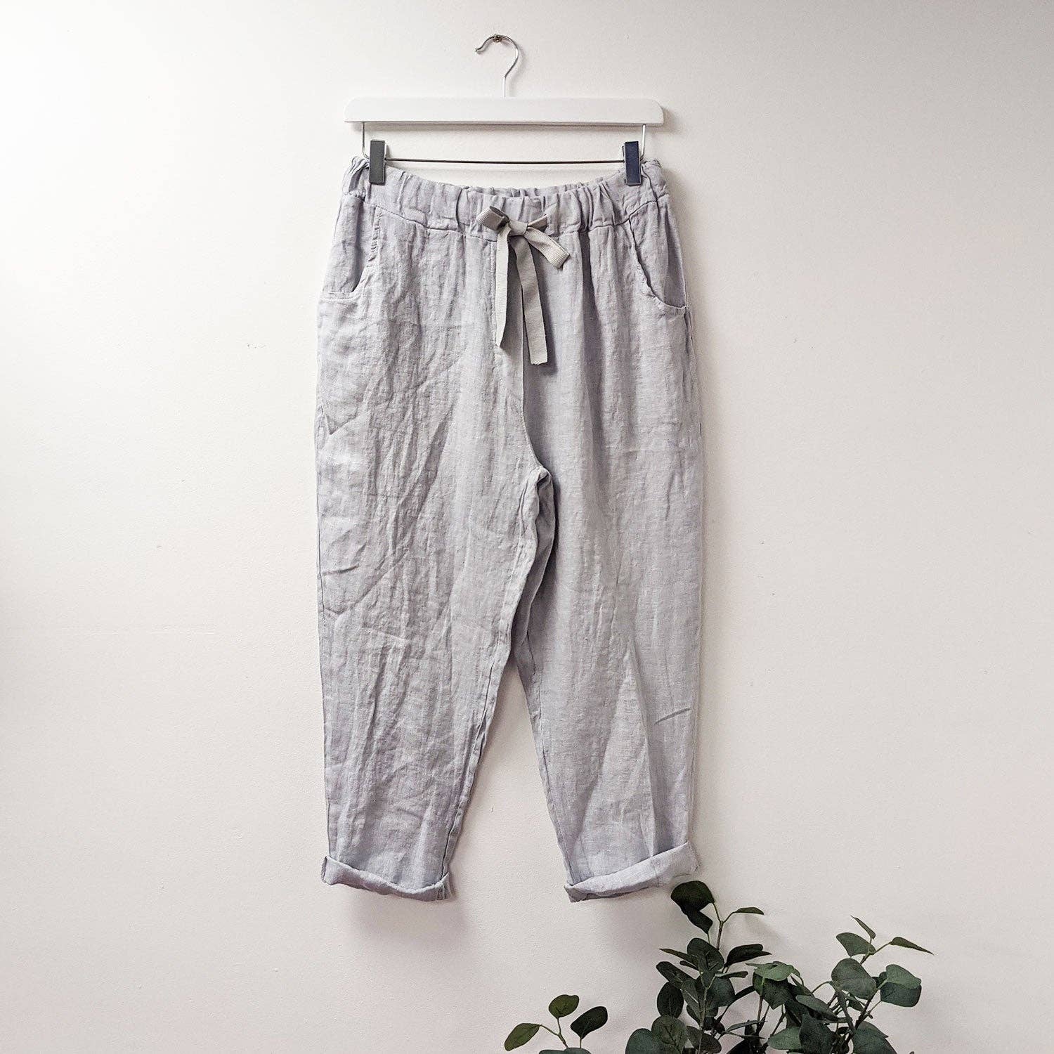 Tempest Designs – wholesale Pants – Women's – Classic linen trousers with front and back pockets4