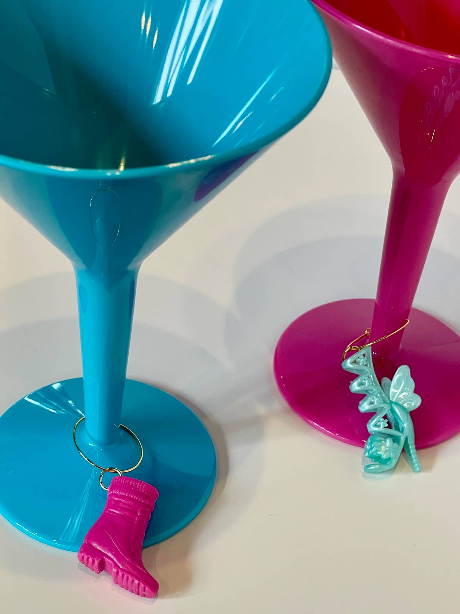 The Mustache Cat Made - Wholesale Wine/Cocktail Glass Markers - Vintage Barbie Doll Shoe Drink Markers/Wine Glass Charms 4