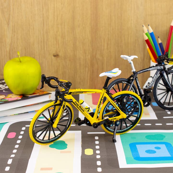 Ulysse Couleurs d'Enfance - Wholesale Bike/Scooter - Kids - MINIATURE: ROAD BIKE (set of 12)2