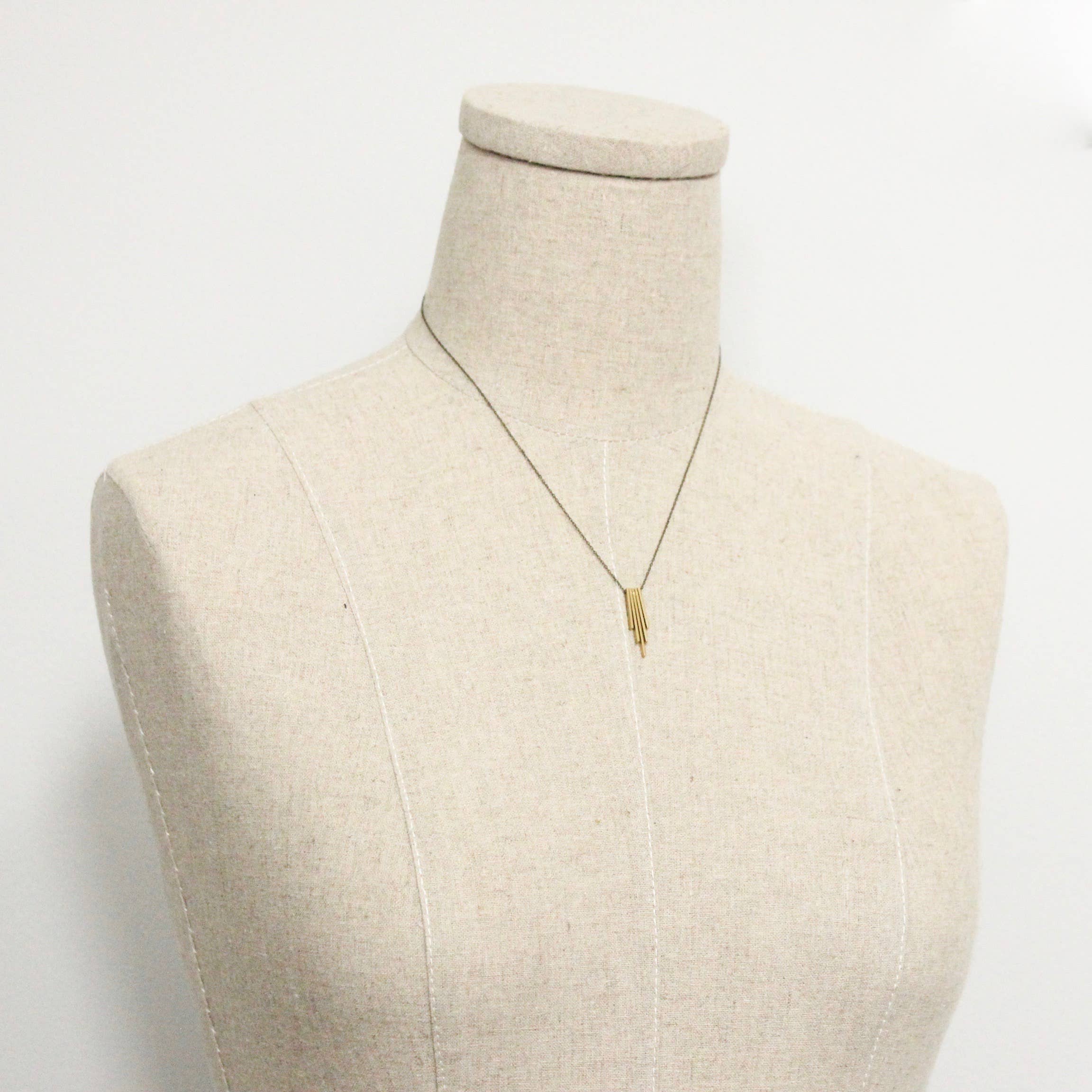 David Aubrey Jewelry – wholesale Hänge-/berlockhalsband – CHR216 Mässing halsband1