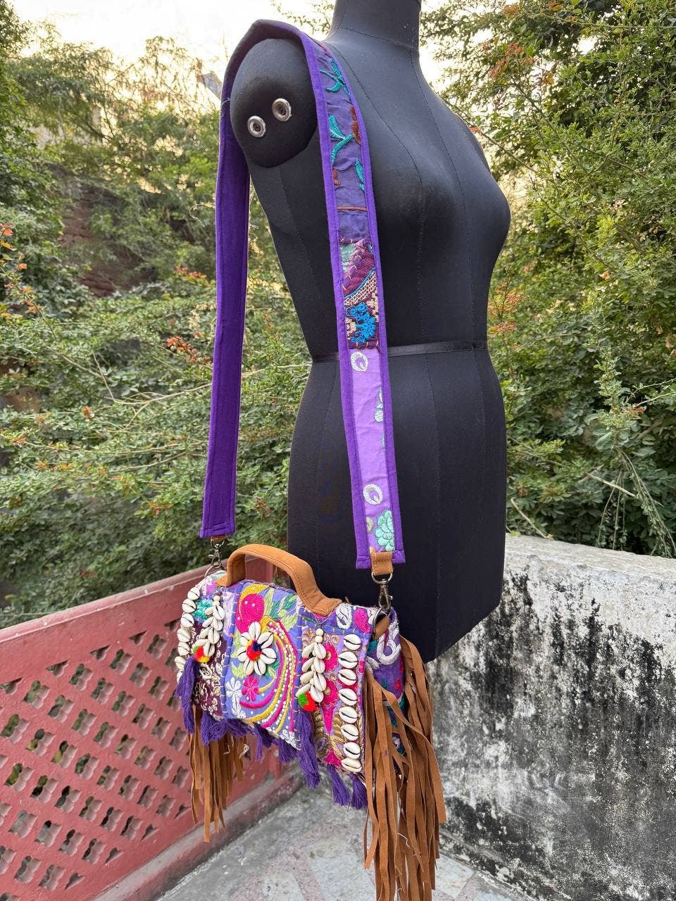 GYPSY STUDIO - Wholesale Shoulder Bag - Women's - Traditional Banjara Bags Banjara Bags Embroidery Work Bag 2