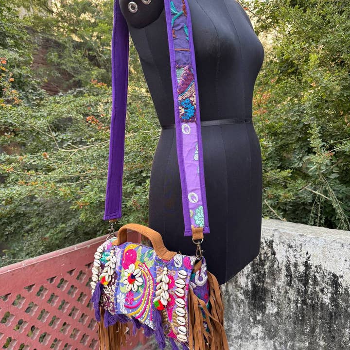 GYPSY STUDIO - Wholesale Shoulder Bag - Women's - Traditional Banjara Bags Banjara Bags Embroidery Work Bag 2