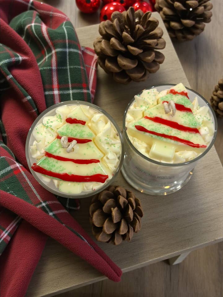 Christmas Tree Snack Cake Candle. 13oz. Soy Candle for wholesale by Wax and Wix Bakery®
