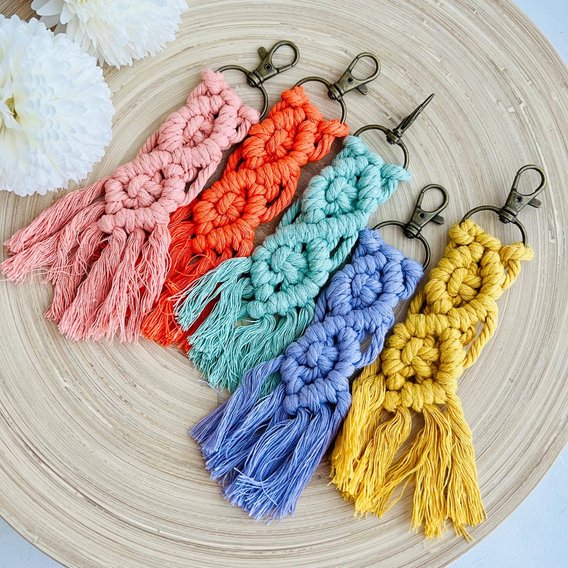 Tiny Gift Society - Vendita all'ingrosso Portachiavi - Donna - Portachiavi in macramè boho - portachiavi in bronzo con nappa fantasia9