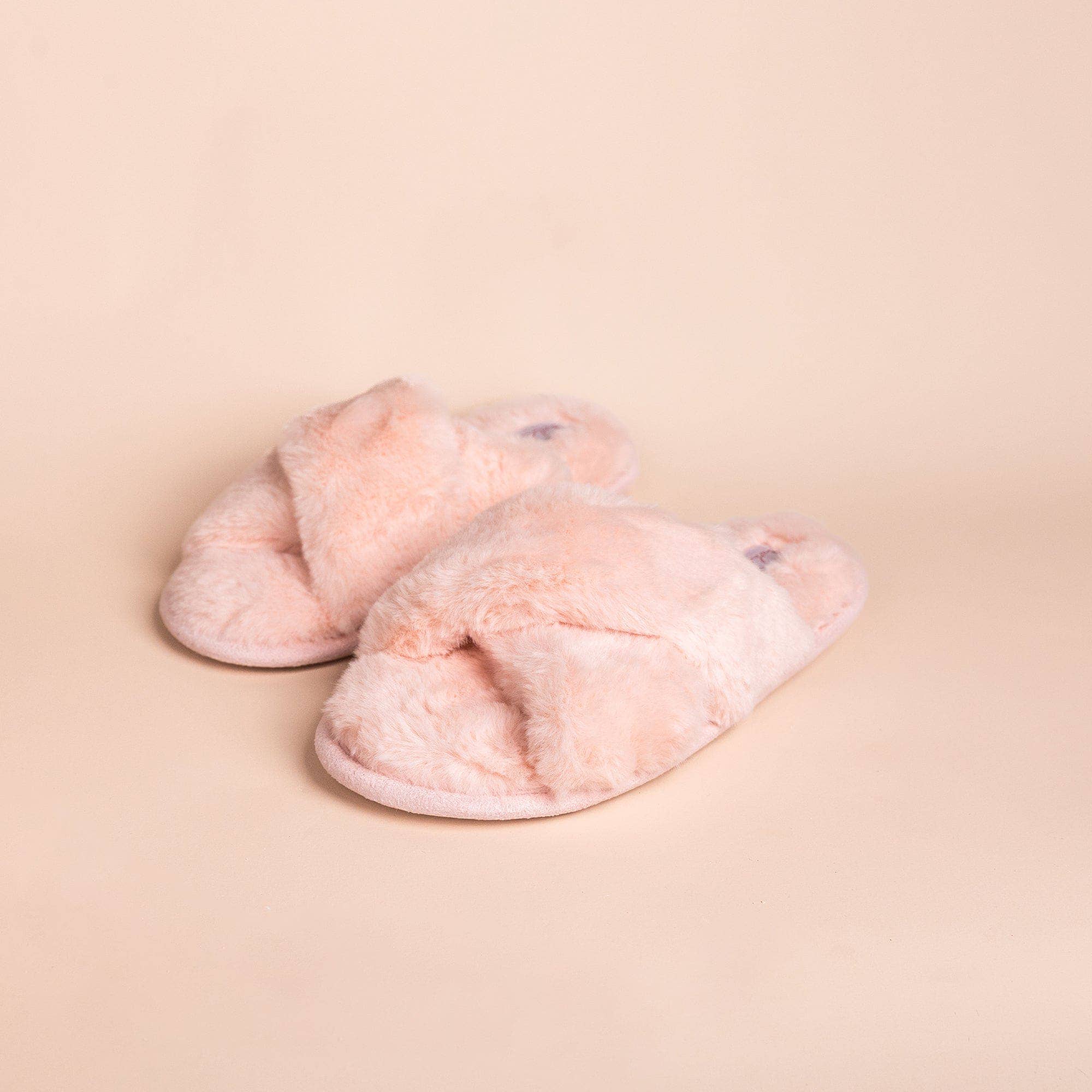 The Whole Bride - Wholesale Slippers – Women's - Fluffy Slippers1
