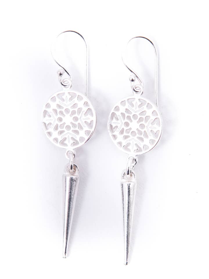 Boucles d'oreilles Call Me the Breeze pour la vente par Nothing Jaded